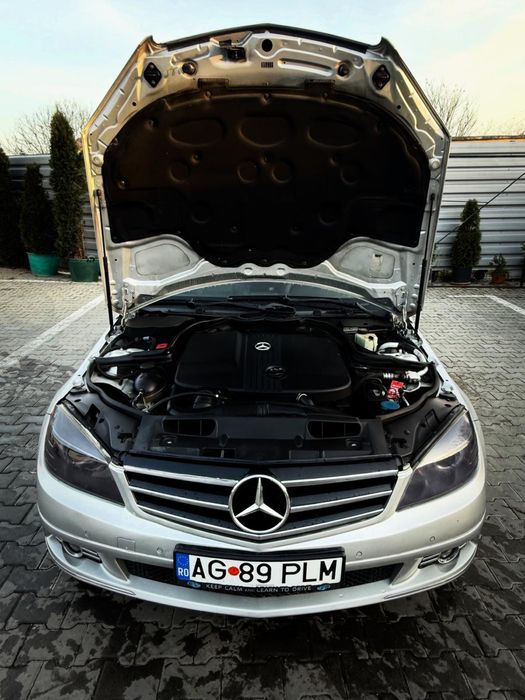 Vand  sau schimb mercedes c200 2.2 diesel