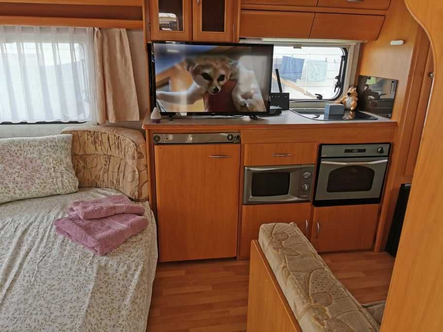 Продавам каравана къмпинг Китен