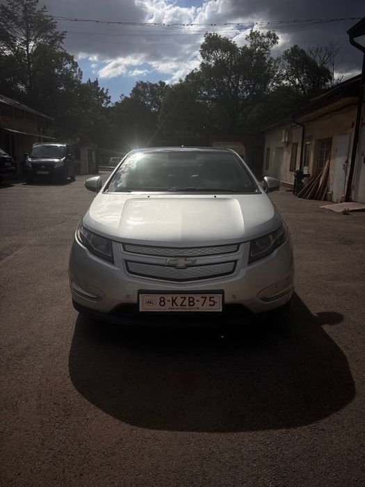 Chevrolet VOLT  плахин хибрид