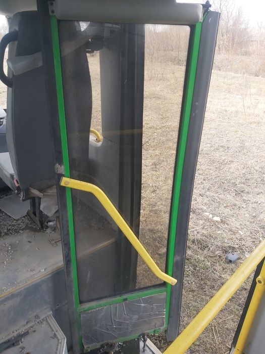 Продам двери паз вектор