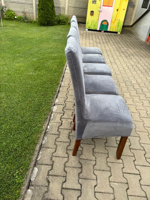 Vand 5 scaune rezistente