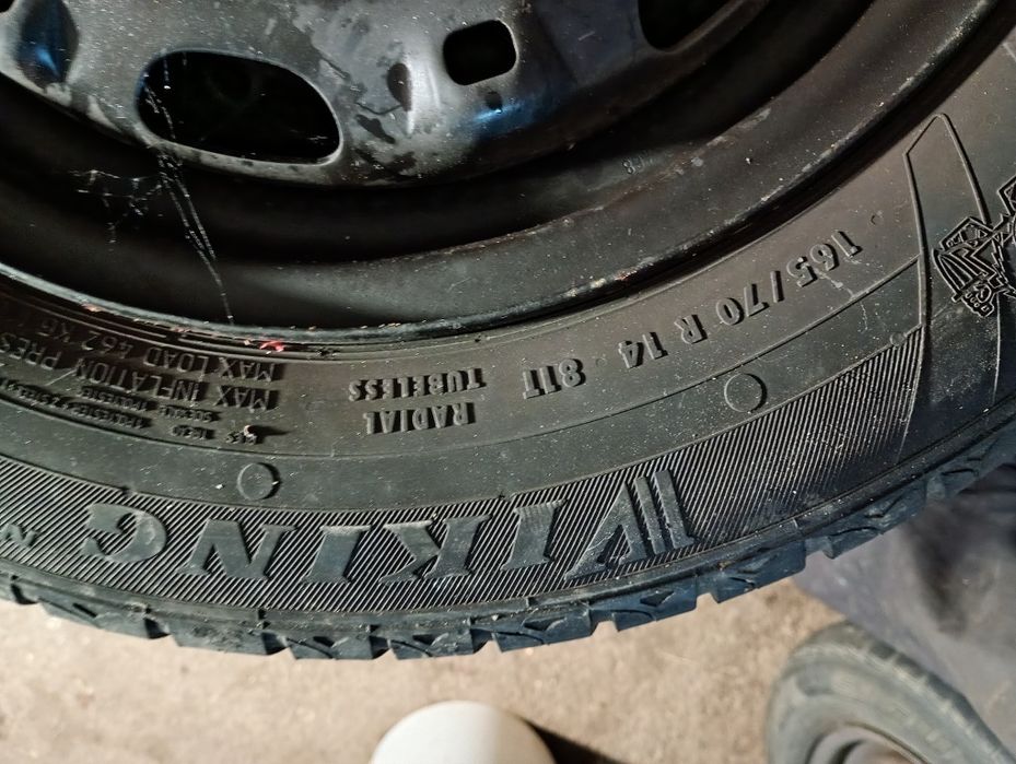 Vînd 4 roti cu cauciucuri de vara stare buna