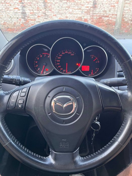 Mazda 3 2004 sedan, 1.6 benzina, 170986 Km
