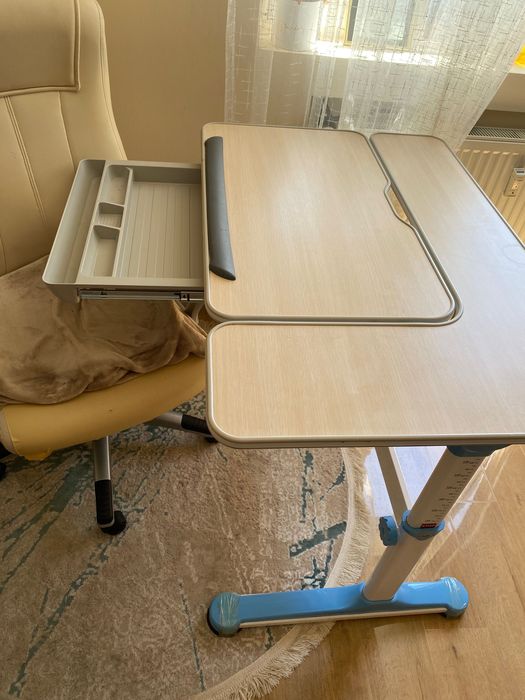 Birou ergonomic modern cu planseu rabatabil