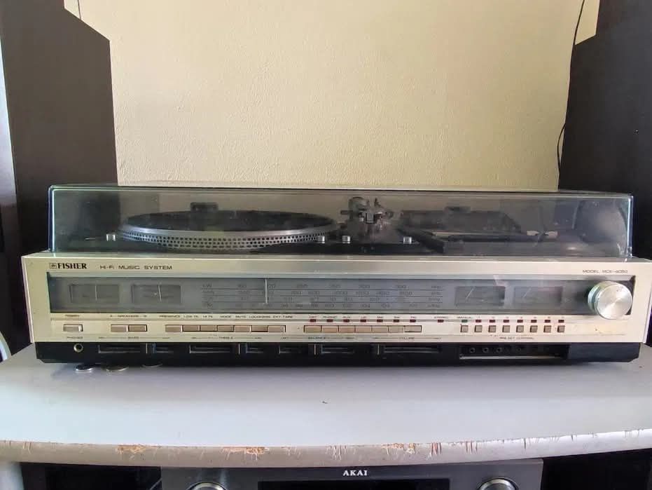 Linie audio Fisher mce 4050