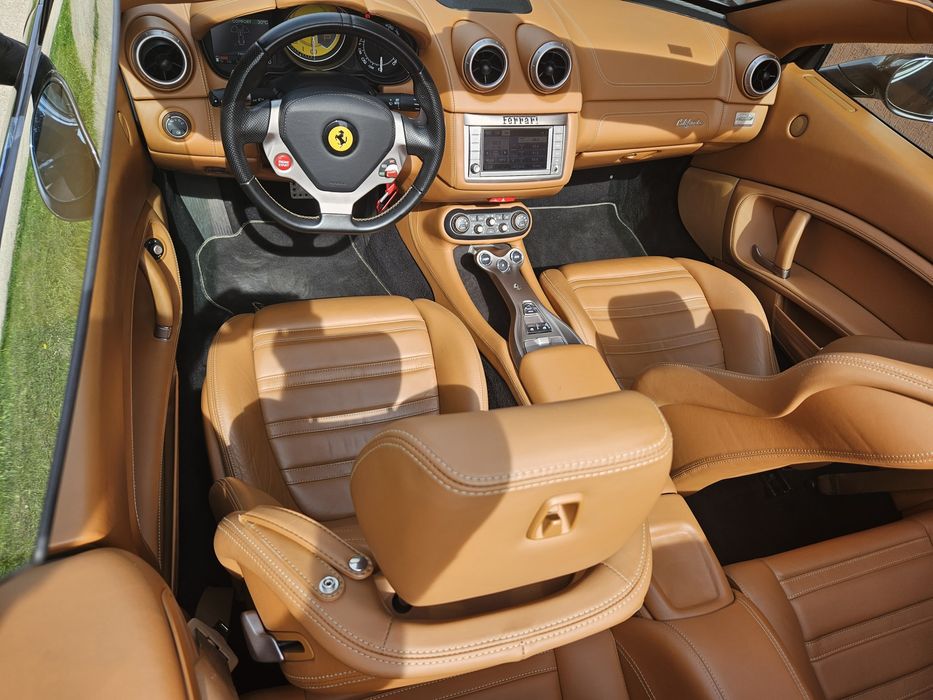 Schimb cu imobiliare Ferrari California