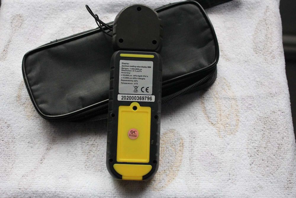 Luxmetru digital masurarea luminii si a temperaturii