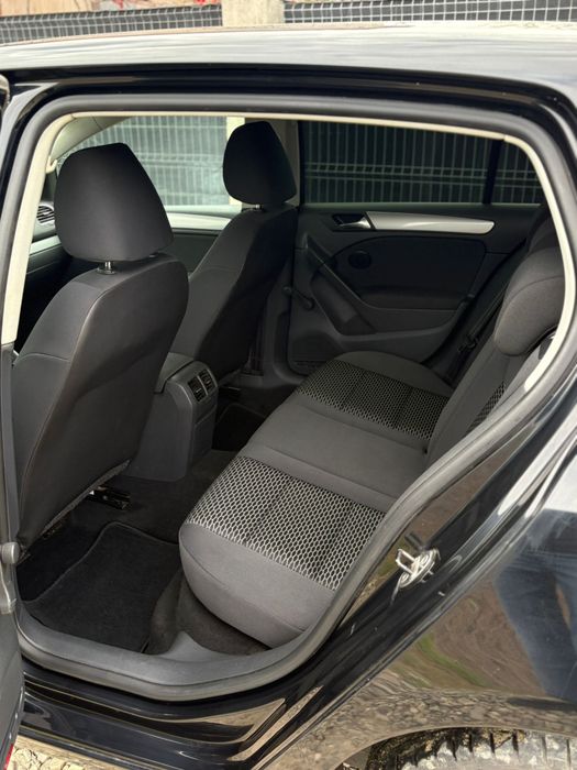 VOLKSWAGEN Golf 2011 — imagine 5