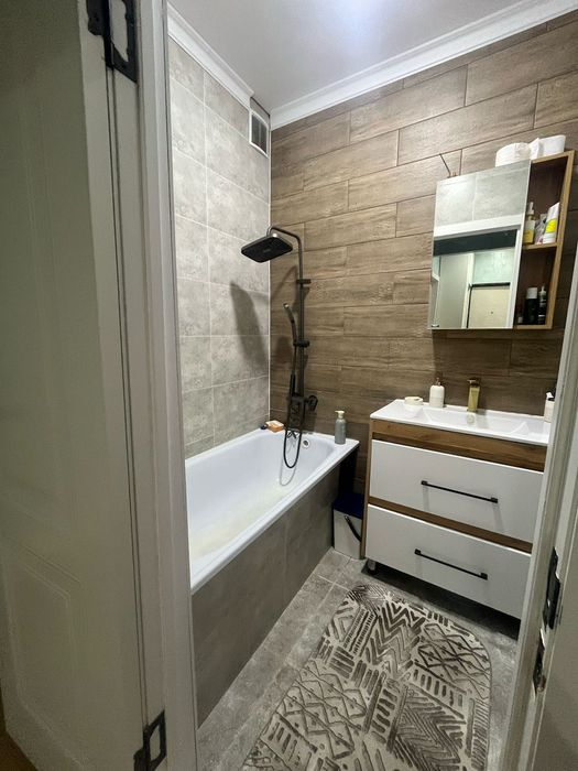 Продается 4-х ком. квартира