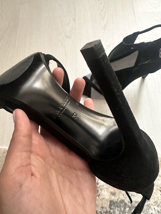 Босоножки Zara