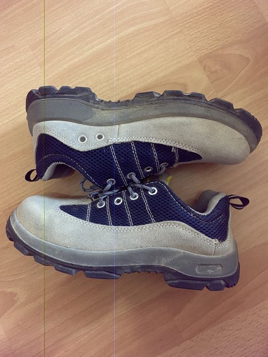 Продам спец обуви