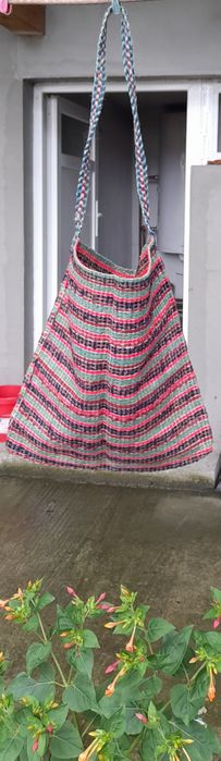 Traista/straita populara lucrata manual din lâna 100%