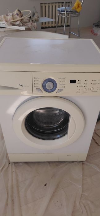 Продам стиральную машину LG