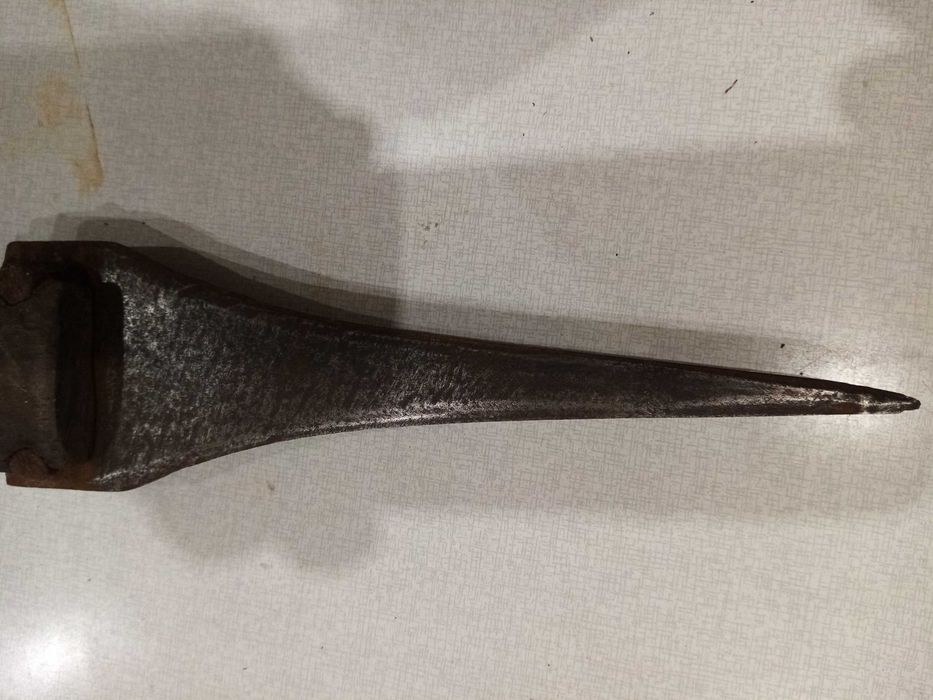 Стара кама за битов кът, механа