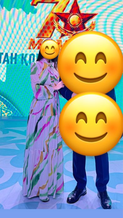 Красивое длинное платье с ремешком