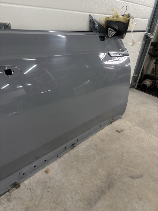 предна дясна врата за vw arteon 3G8831312G