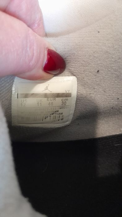 Кроссовки, фирменные и дешёвые