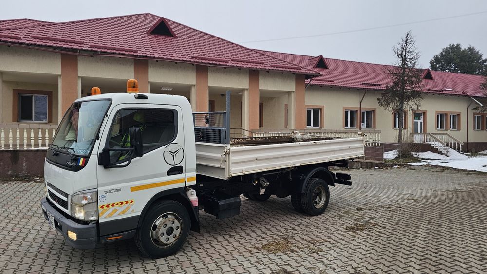 Mitsubishi fuso basculabil