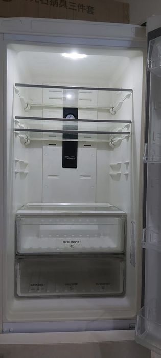 Холодильник двухкамерный