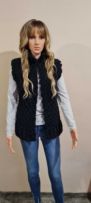 Ръчно плетени дамски елеци от Alize puffy