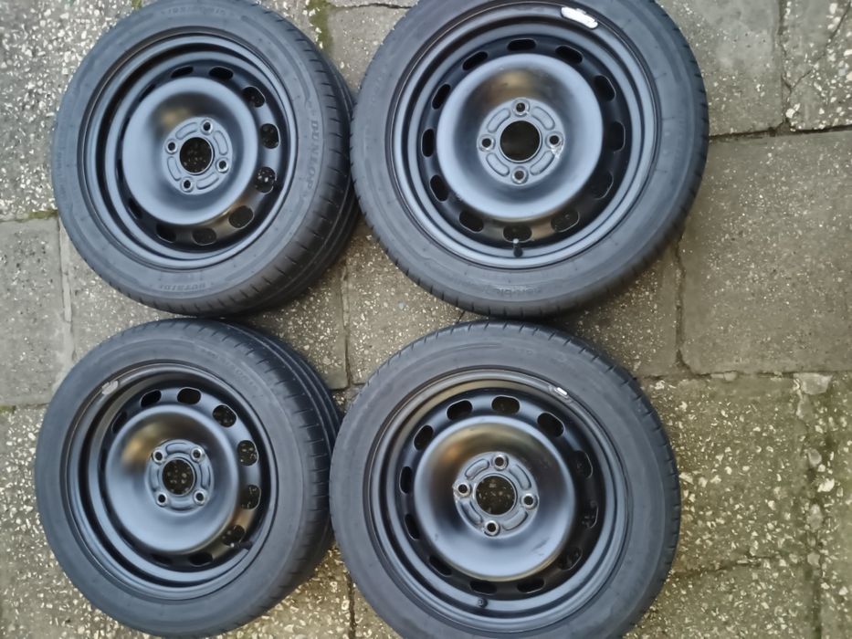 Dunlop 195/50/15 и джанти за Ford Fiesta MK7