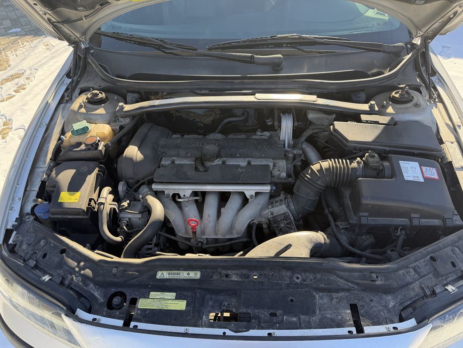 Volvo S60 16.09.2002  2.4  Benzina