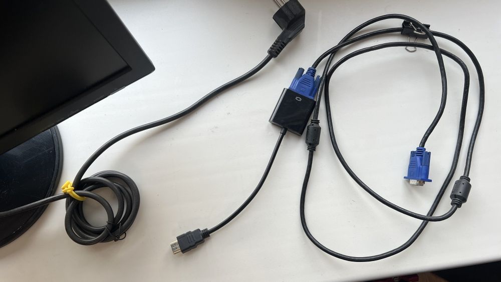 Монитор LG 20' 50-60hz