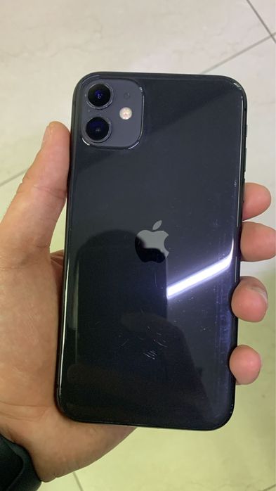 Продам срочно Айфон 11 64ГБ