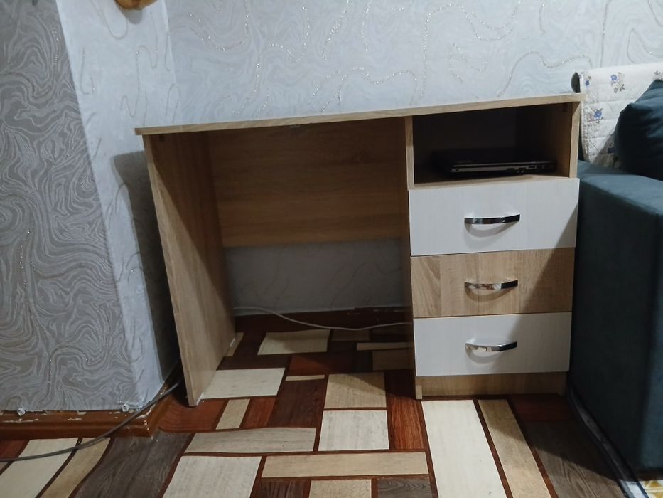 Стол для школьников