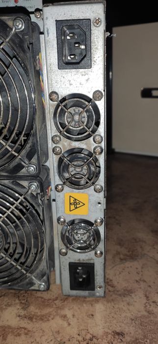 Продам асик требует незначительного ремонта