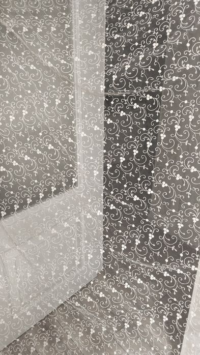 Тюль белого цвета