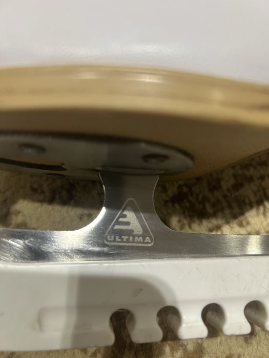 Продам, коньки женские