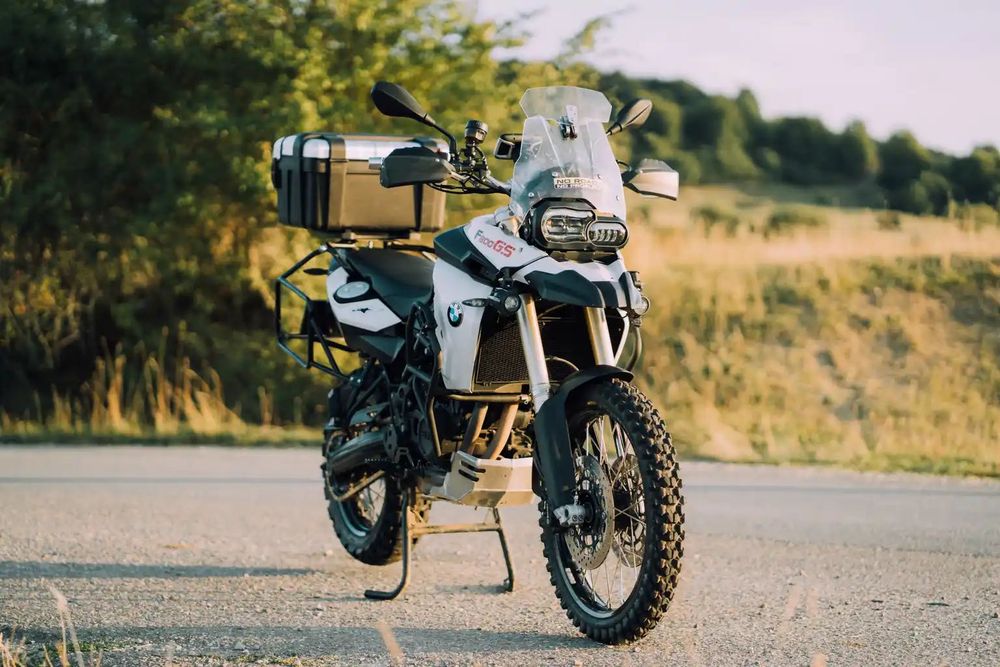 Bmw F800GS stock sau accesorizat
