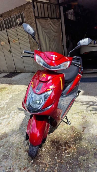 Електрически скутер червен  модел Kuba GT5  2000W  регистриран в КАТ.