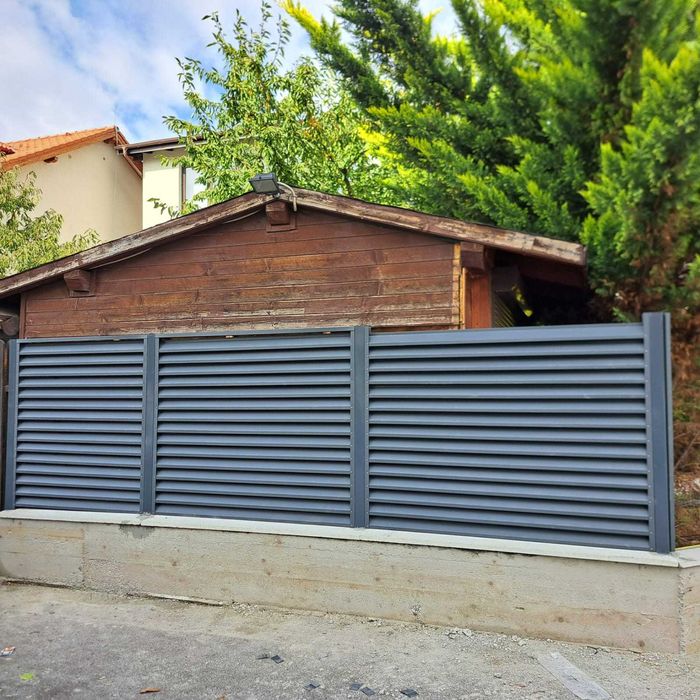 Garduri din sipca metalica, panou stil jaluzele, BCA, tabla si plasa