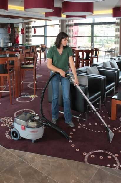 Firmā de curāţenie  Apartamente, Case   Birouri