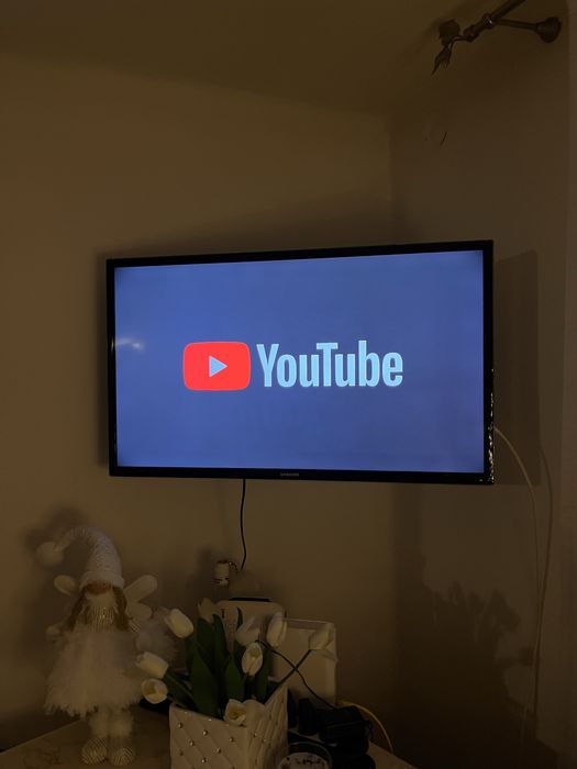 Televizor Samsung UE32F6470SS – Smart TV, Full HD, telecomandă touch