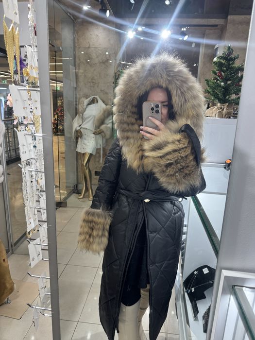 Geaca din fas cu blana de raton 1400 lei