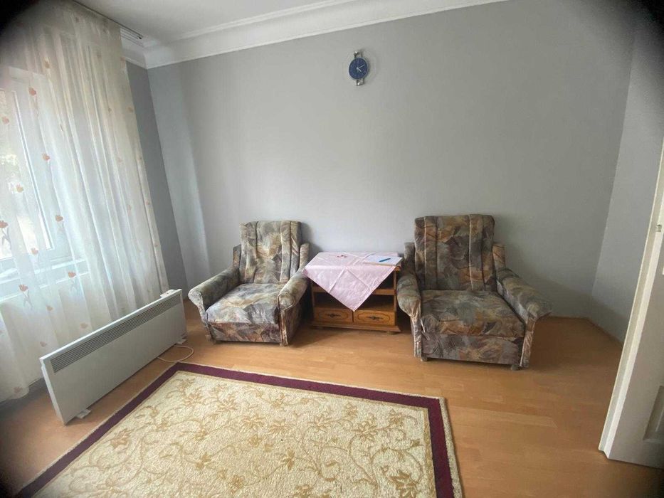 Casă de închiriat pe termen lung 4 camere baie bucătărie.Șimleu