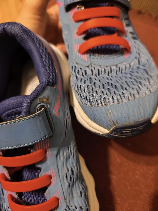 Asics copii marimea 35 (22cm)
