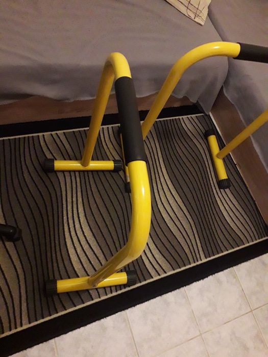 Продавам стойки за силови тренировки