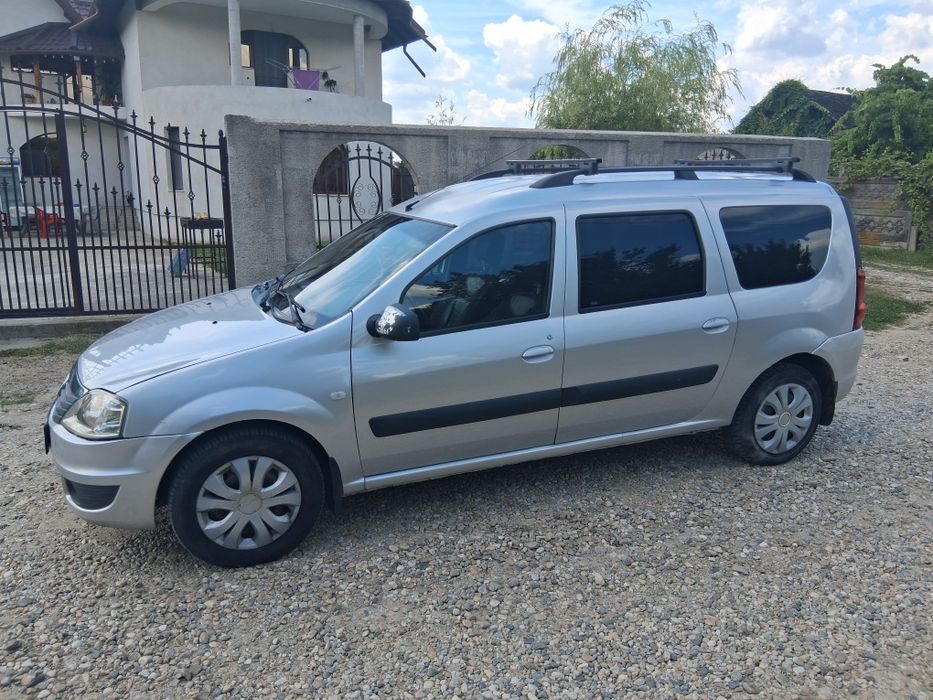 Vând Dacia Logan MCV - 2010