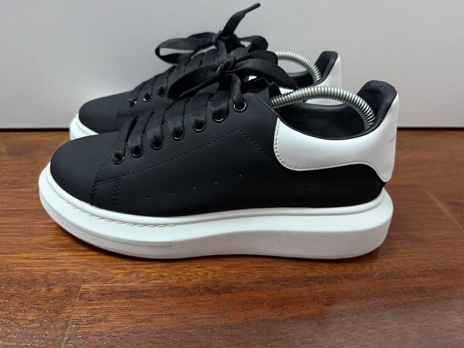 Alexander Mcqueen
