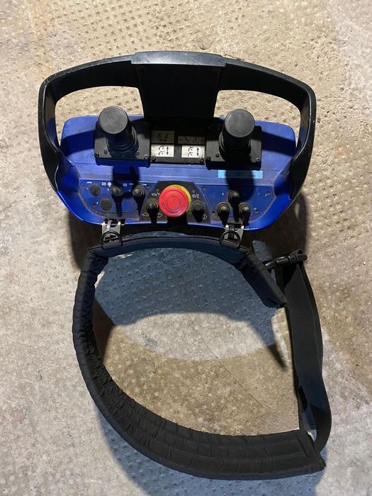 Tractor Valtra T191H 210CP separat macara forestiera cu telecomanda