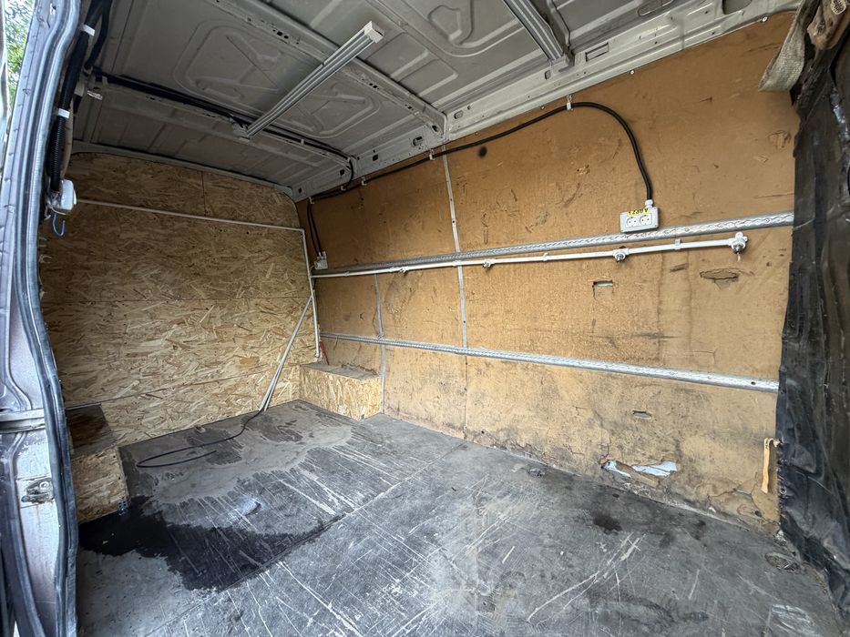 Duba iveco daily 3.5t lunga 3 panouri pregatita vulcanizare mobila