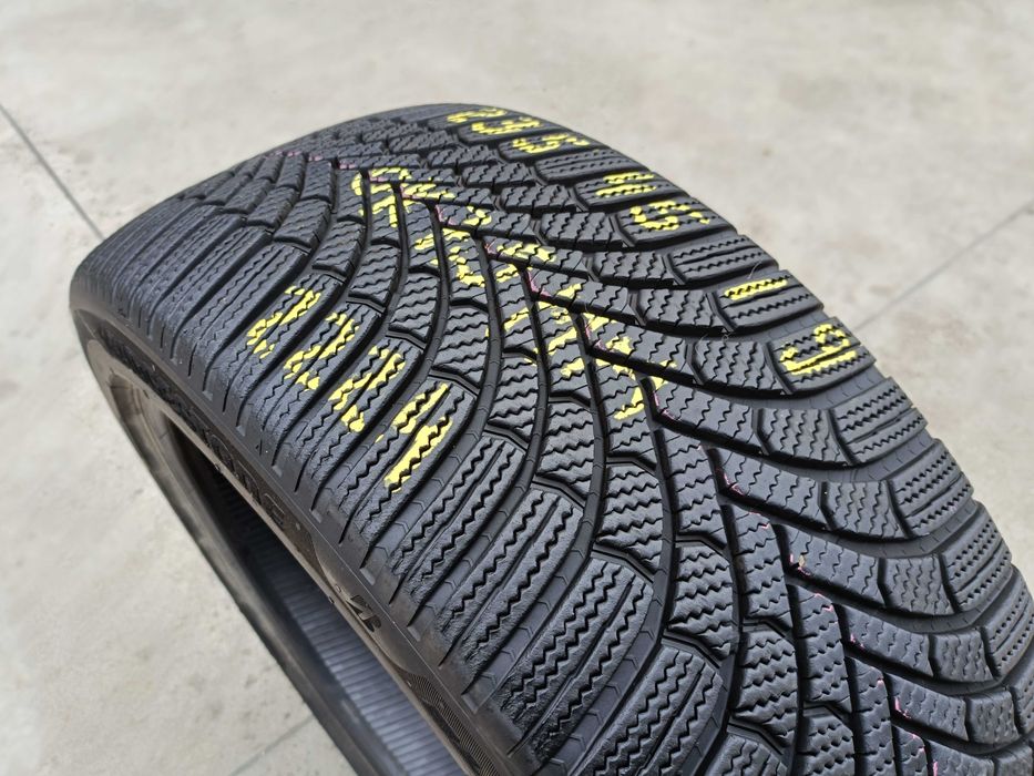 O anvelopa de iarna 235 45 19 bridgestone blizzak 6 enliten 7,5 mm dot 2224