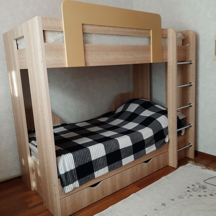 Двух ярусная кровать