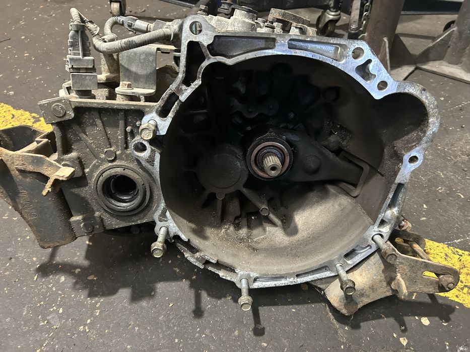 Cutie viteze kia ceed 1.4 benzina