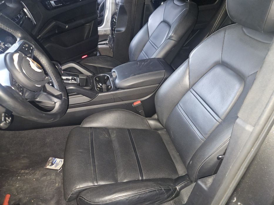 Porsche Cayenne 3 3.0i На части