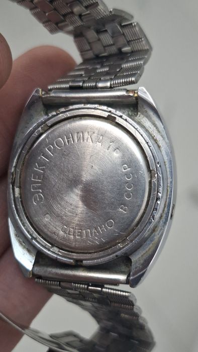 Часы Электроника 1.    ТЕРМИНАТОР